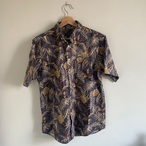 David Taylor Collection Pineapple Short Sleeve Men’s Button Down Shirt